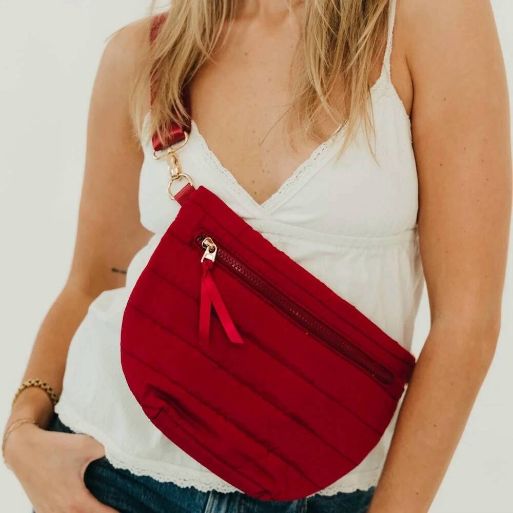 NEW PRETTY SIMPLE jolie puffer belt bag in crimson red